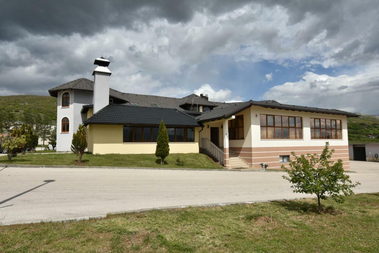ליבנו Motel Vujeva מראה חיצוני תמונה